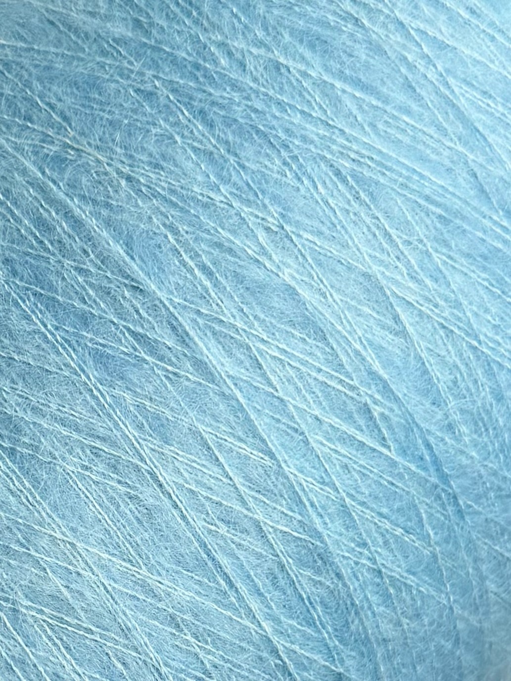 Manifattura Sesia Art. Vivienne 850 m / 100 g – Filato in kid mohair e seta mulberry col. Azzurro velato 1835